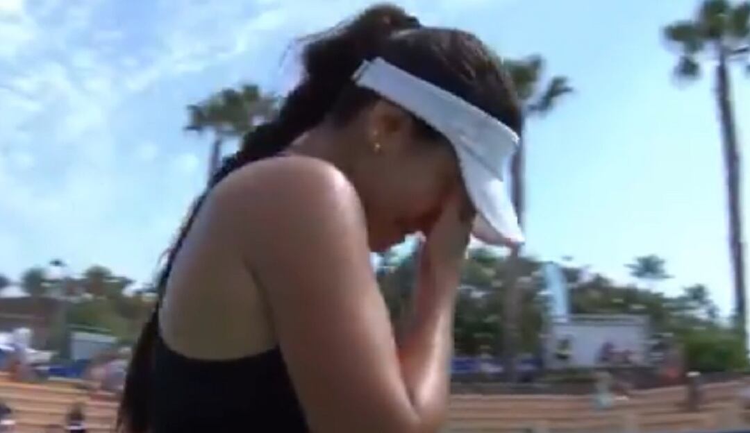 María Camila Osorio llora de la emoción tras derrotar a Elina Svitolina.