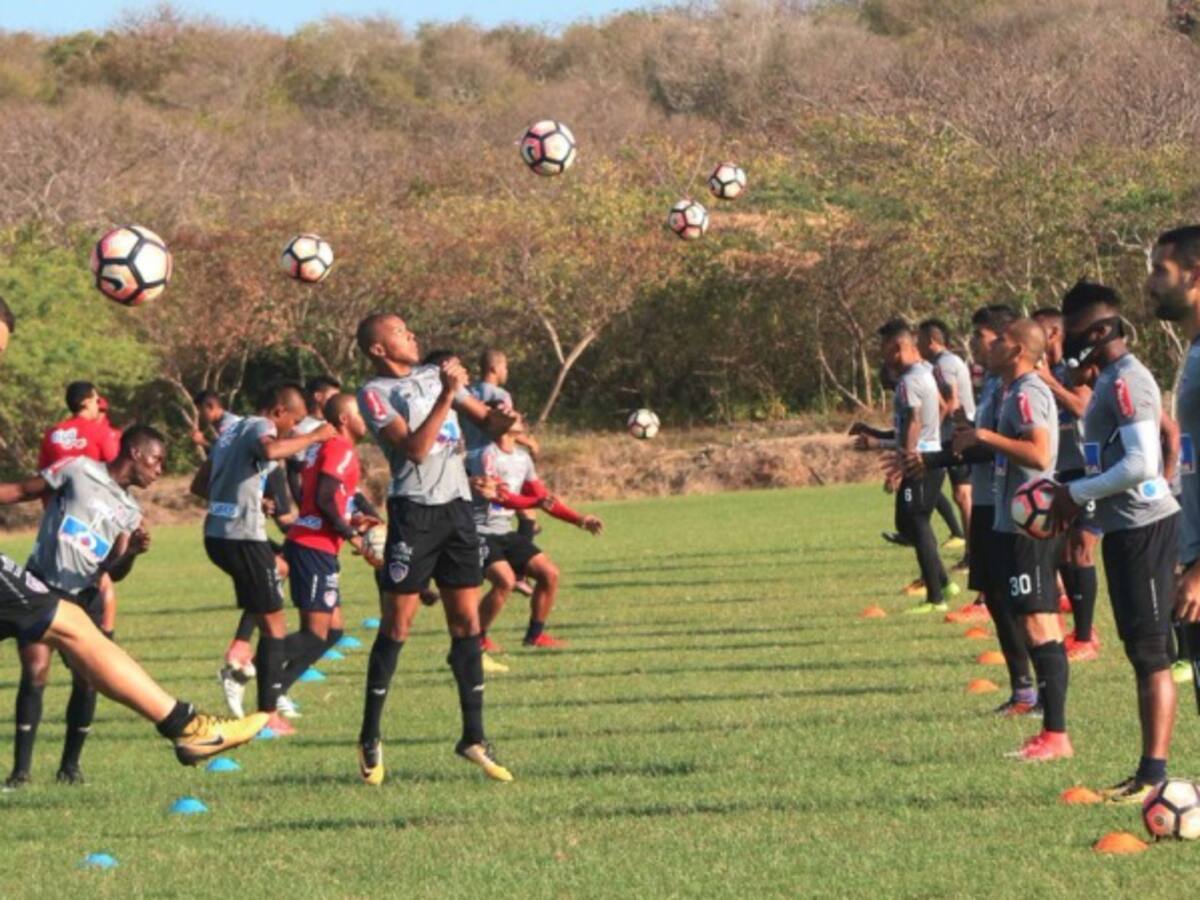 Teo Gutiérrez, baja del Junior para enfrentar al Olimpia en Paraguay