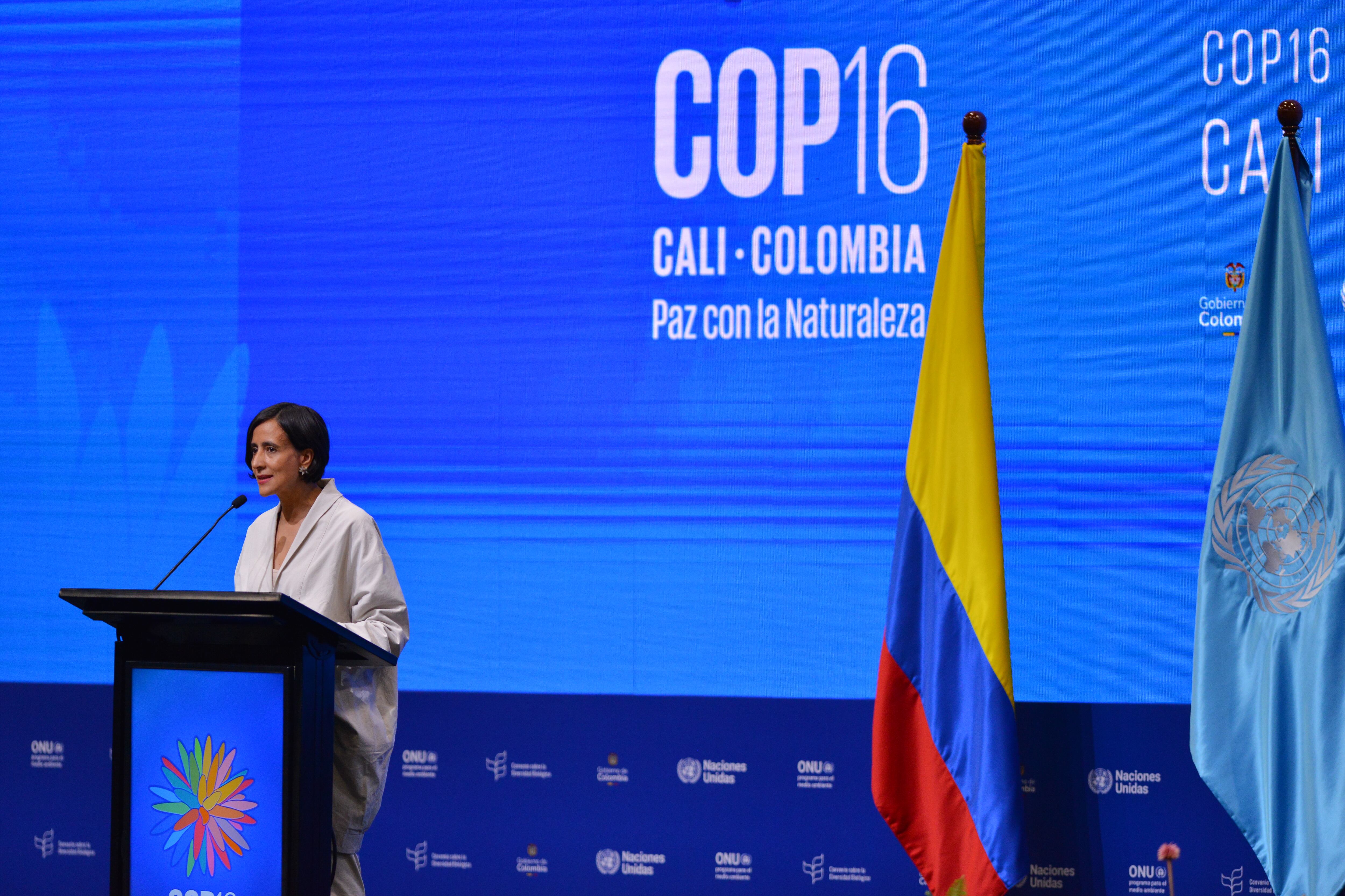 Ministra de Ambiente, Susana Muhamad durante la inauguración de la COP19 'Paz con la Naturaleza' (Foto: Gabriel Aponte/Getty Images)