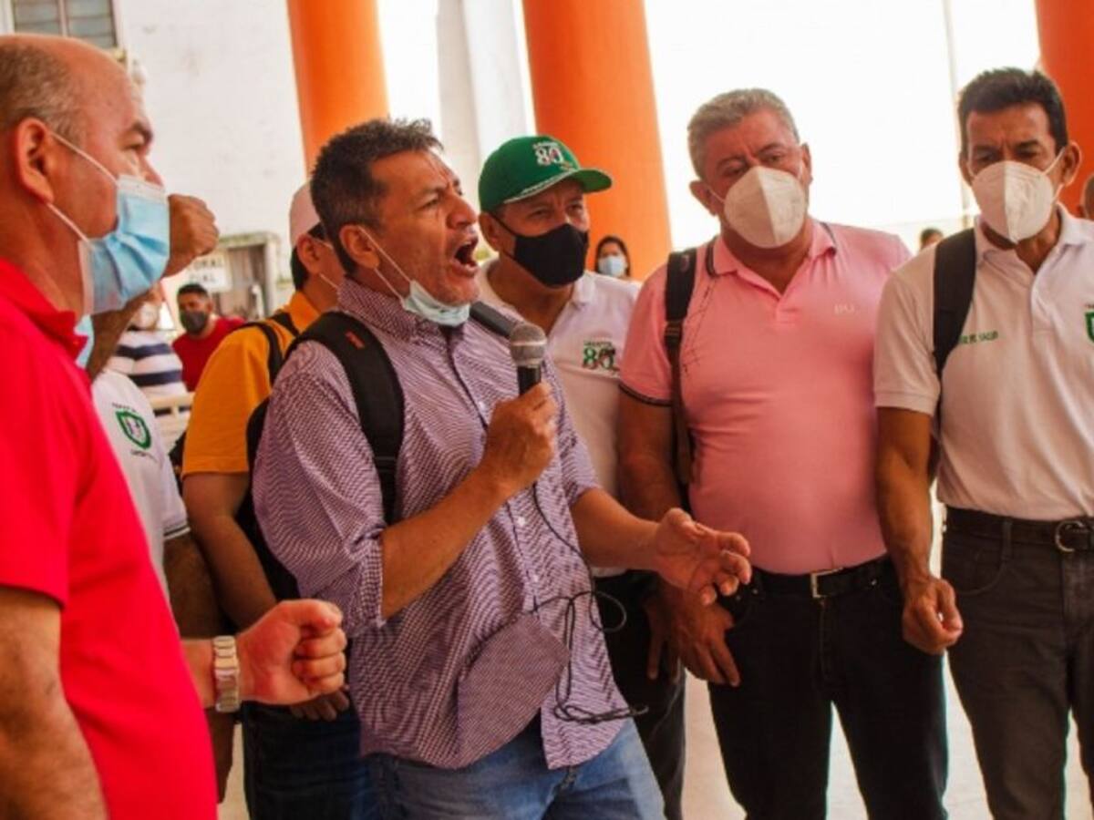 Traslados y retraso en pagos motivó protesta de los maestros del Tolima