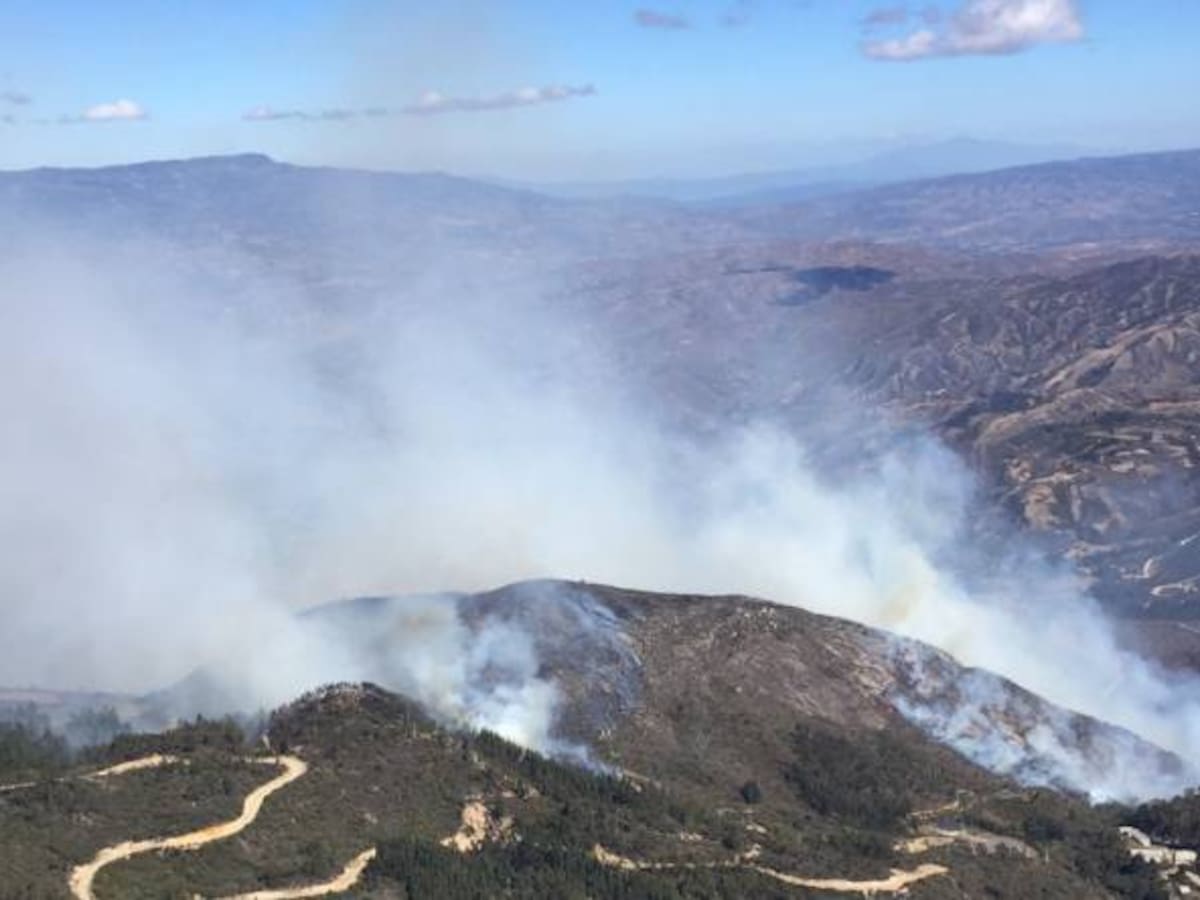 En dos departamentos atienden siete incendios forestales
