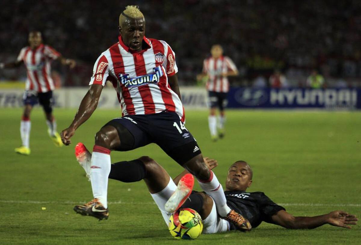 Con un gol de Edison Toloza, el conjunto 'tiburón' se fue adelante en la serie ante Atlético Nacional, que se definirá en el Atanasio Girardot.