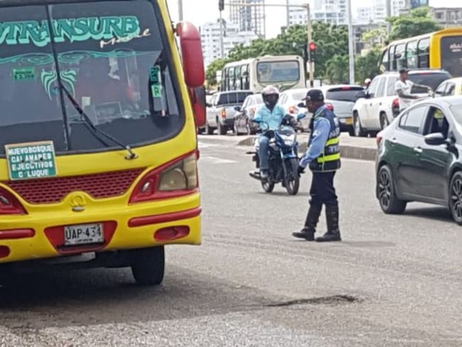 Sancionados 10 conductores de busetas por exceso de ruido en Cartagena