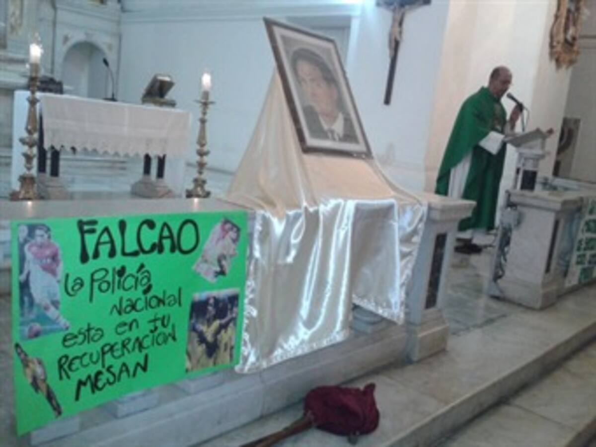 Misa en Santa Marta por la recuperación de Falcao