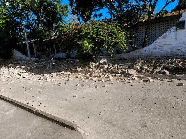 Daños materiales leves en colegios del departamento del Huila. Foto Relacionada