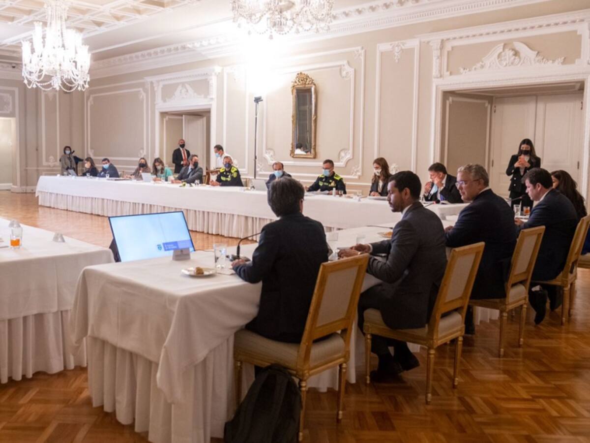 Duque y Claudia de la mano para la inseguridad y el transporte masivo