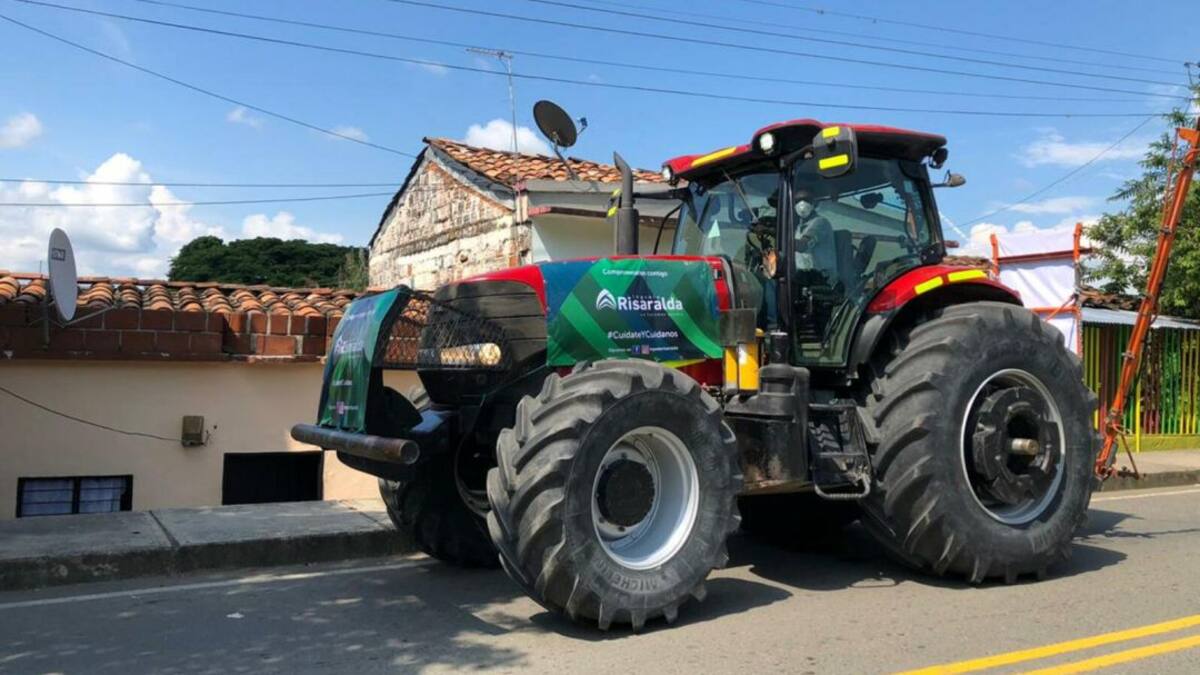Jornadas de desinfección en las calles del municipio de La Virginia