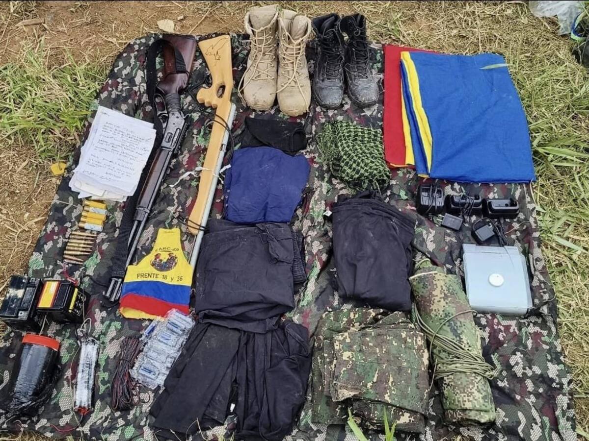 Ejército halló arsenal de guerra de las disidencias de las Farc en zona rural de Briceño