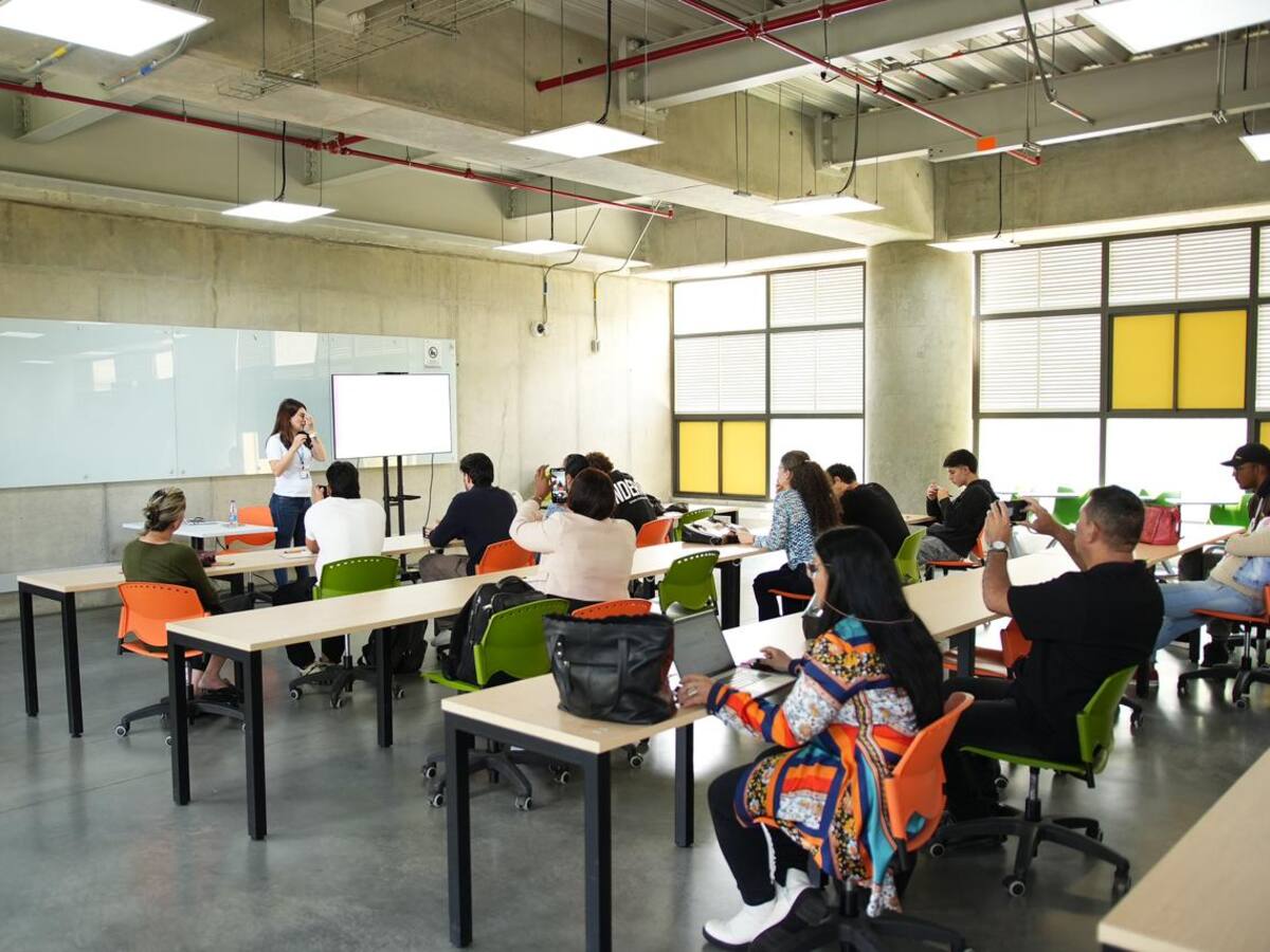 Más de $57 mil millones en becas y créditos condonables para educación superior privada en Medellín