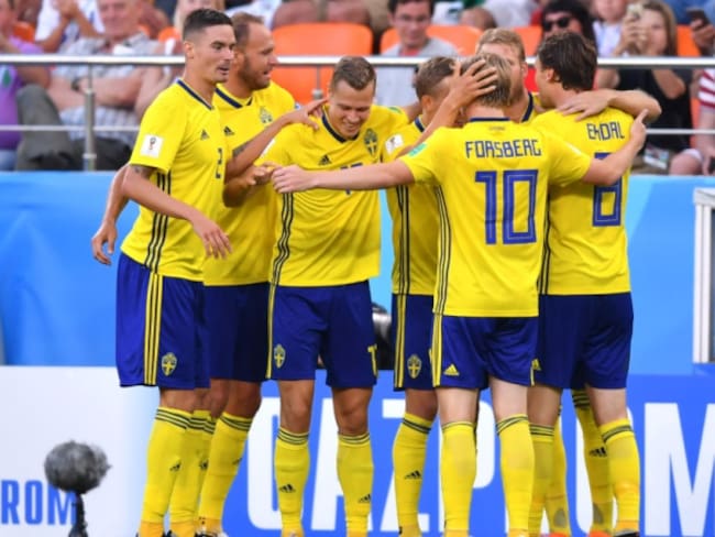 Suecia golea a México pero ambos avanzan a los octavos de final