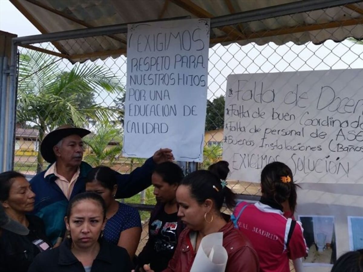 Estudiantes protestaron y exigieron atención en Morales, Cauca