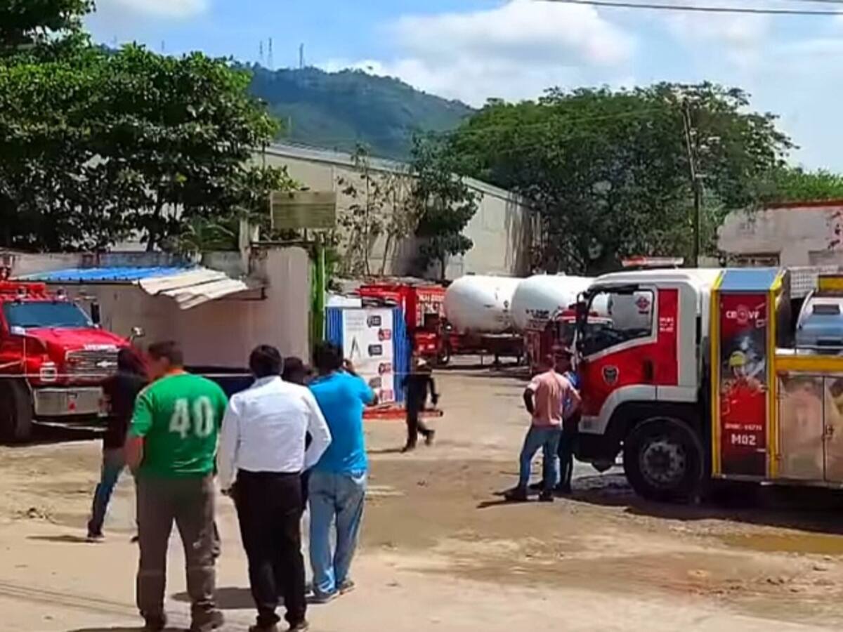 Menor de edad y su tío entre los tres fallecidos por explosión en la cisterna de un camión en Girón
