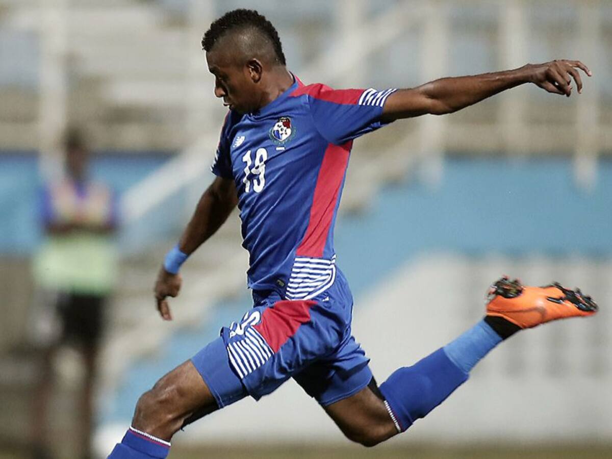 Dinolis: “Tengo que marcar goles, así es como se respeta a un delantero”