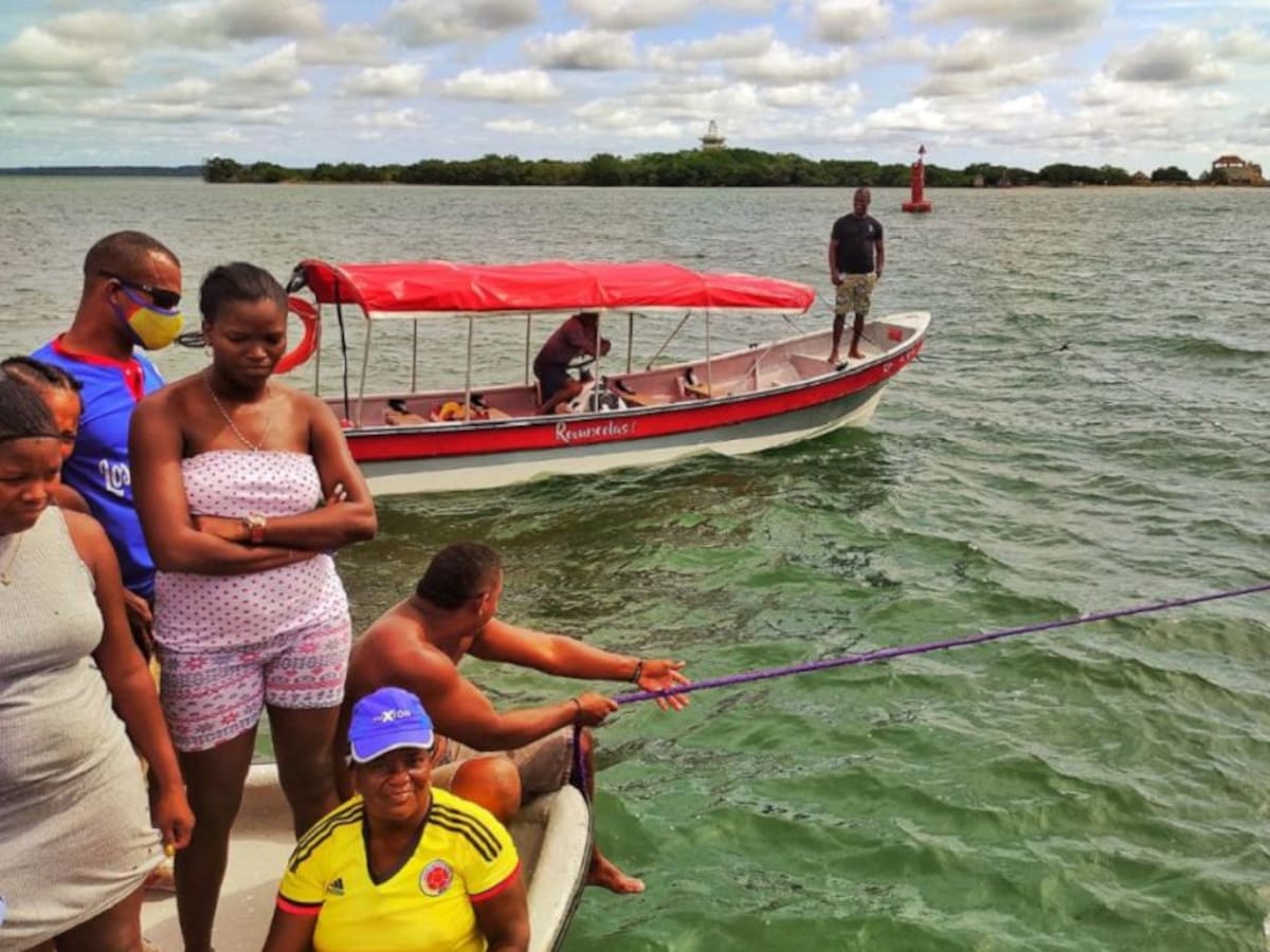 Nativos de Bocachica protestaron en canal de acceso a la bahía de Cartagena