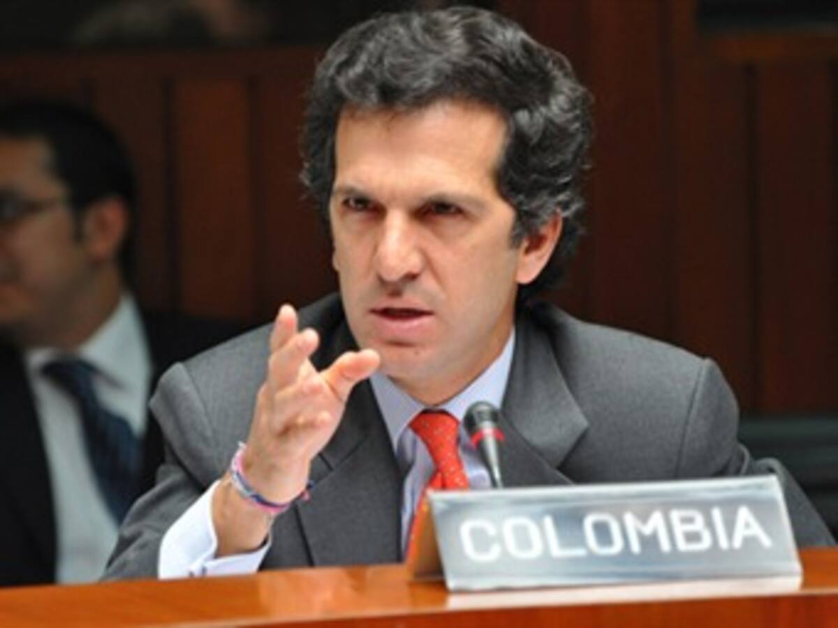 Colombia llega con pocas expectativas a la cumbre de Unasur: Jaime Bermúdez