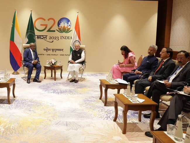 New Delhi (India), 10/09/2023.- A handout picture made available by The Ministry of External Affairs (MEA) of India, shows Indian Prime Minister Narendra Modi(C-R) meets with Chairperson of the African Union and President of the Comoros, Azali Assoumani (C-L), in New Delhi, 10 September 2023, on the closing day of the G20 Summit. The G20 Heads of State and Government summit took place in the Indian capital on 09 and 10 September. (Comores, Nueva Delhi) EFE/EPA/MEA / HANDOUT HANDOUT EDITORIAL USE ONLY/NO SALES