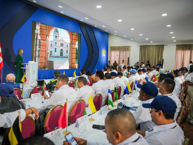 Gobernador Yamil Arana instala Cumbre de Alcaldes de Bolívar en Mompox