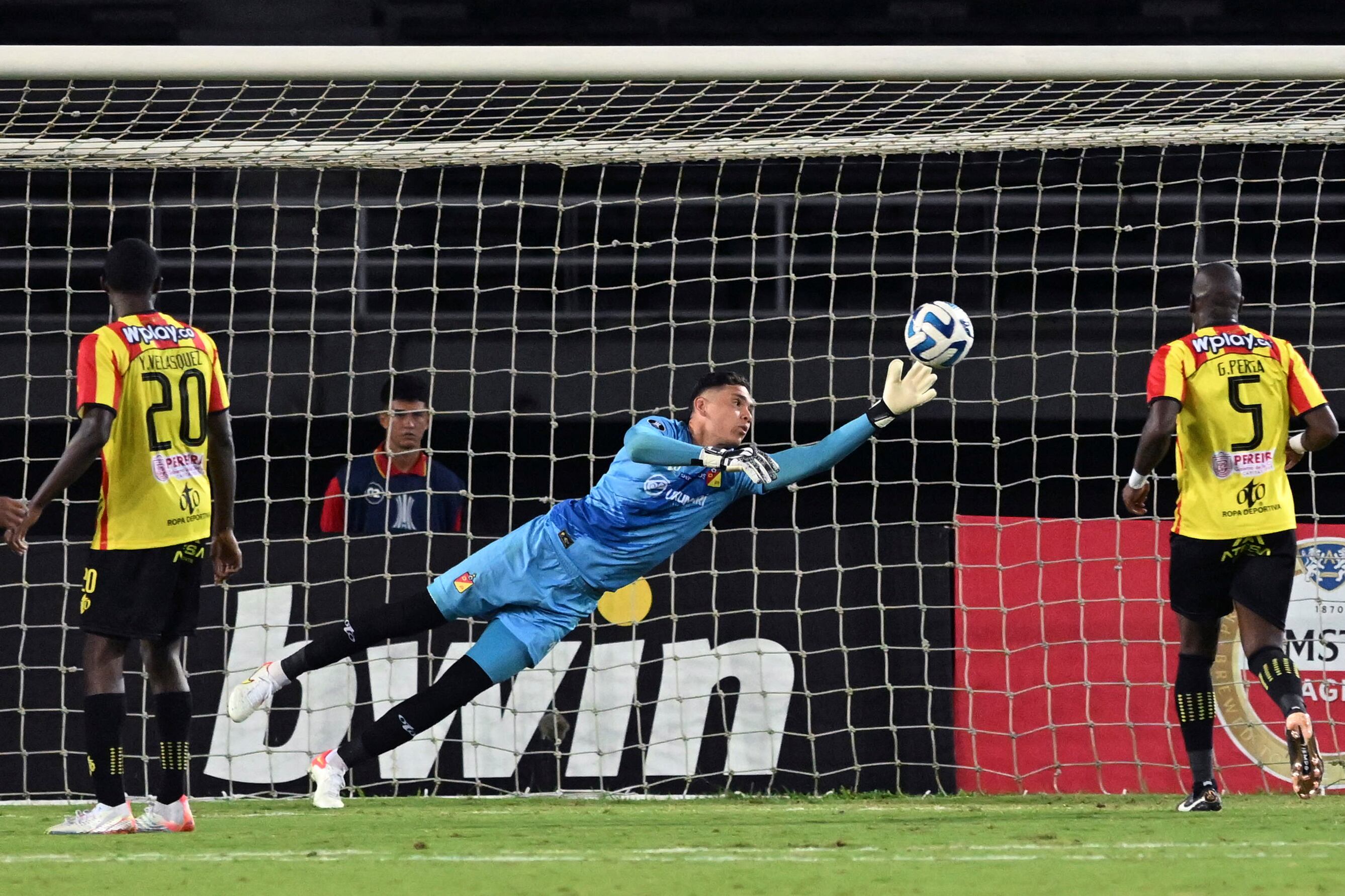 Aldair Quintana atajó con el Deportivo Pereira en la Copa Libertadores 2023. (Photo by JOAQUIN SARMIENTO/AFP via Getty Images)