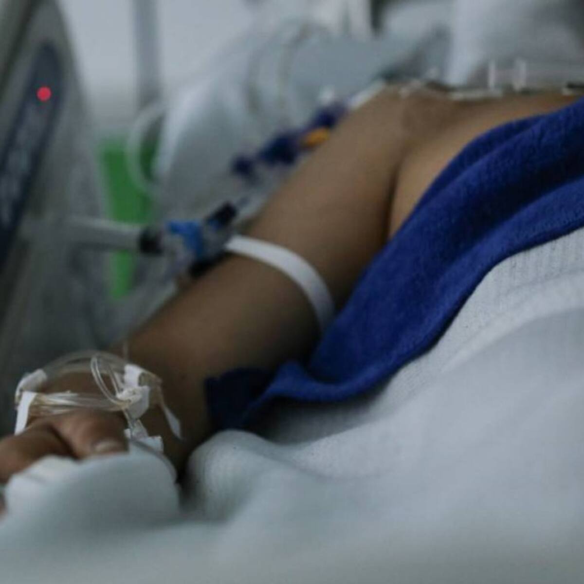En UCI permanece menor que cayó de un segundo piso en Barranquilla