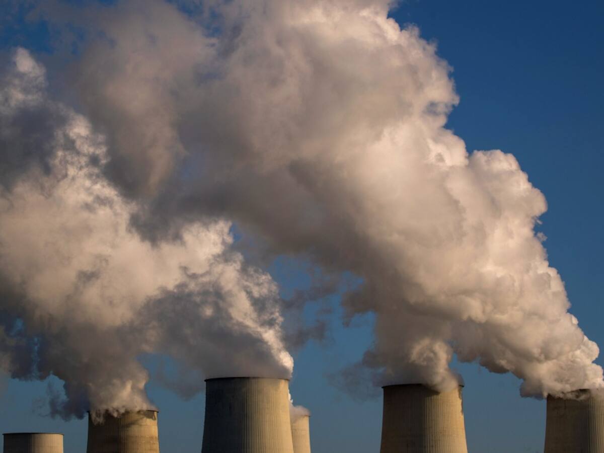 Cien empresas firmaron el compromiso de reducir la emisión de carbono