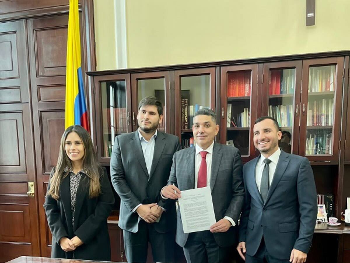 Bolivarenses presentaron proyecto de ley sobre cuidado de salud mental en trabajadores