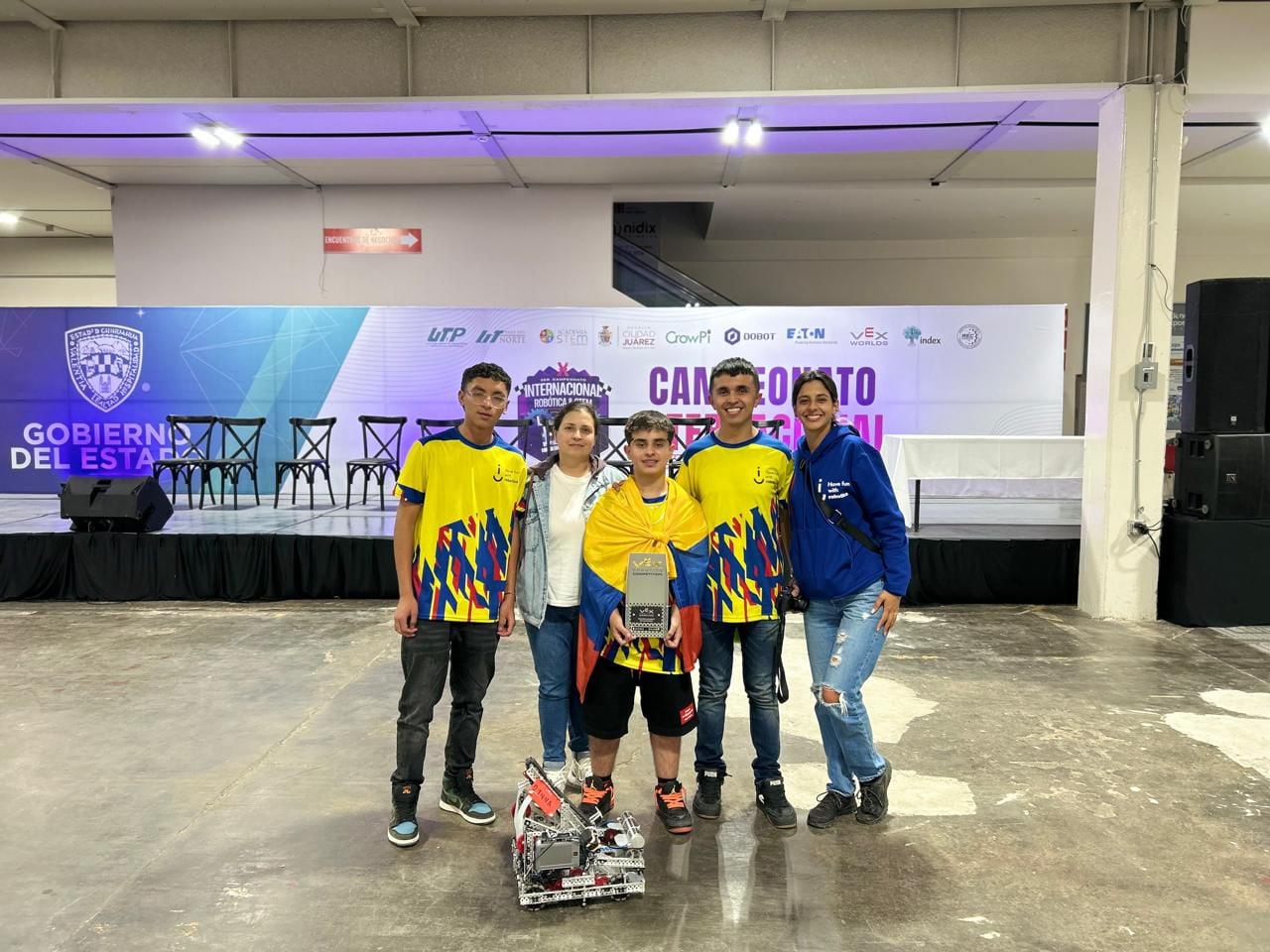 Grupo Spixers ganadores The Best Robotics en México. Foto: cortesía.