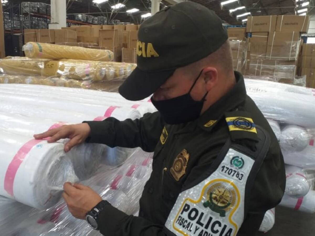 Continúan los golpes al contrabando de textiles en Cali