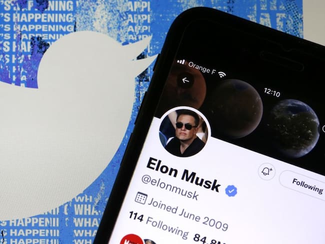 Elon Musk anuncia que revertirá la decisión de Twitter de vetar a Trump
