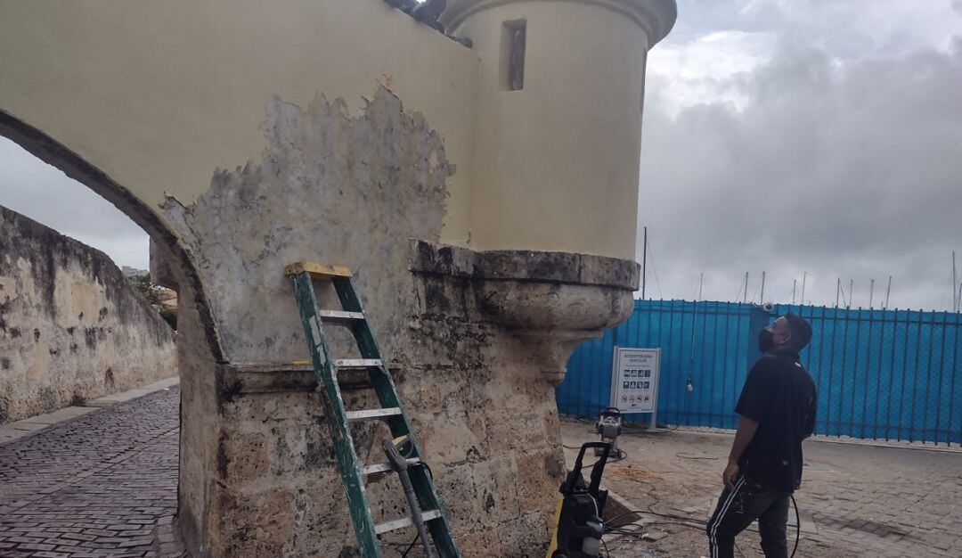 El restaurante aclaró que las áreas donde se realizaron las intervenciones son responsabilidad del Club de Pesca de Cartagena y no del establecimiento