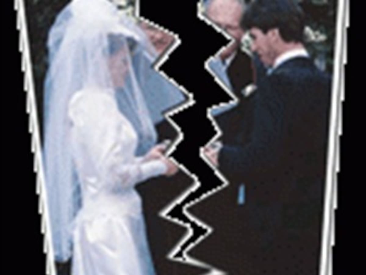 Se entera de su divorcio 'gracias' a internet