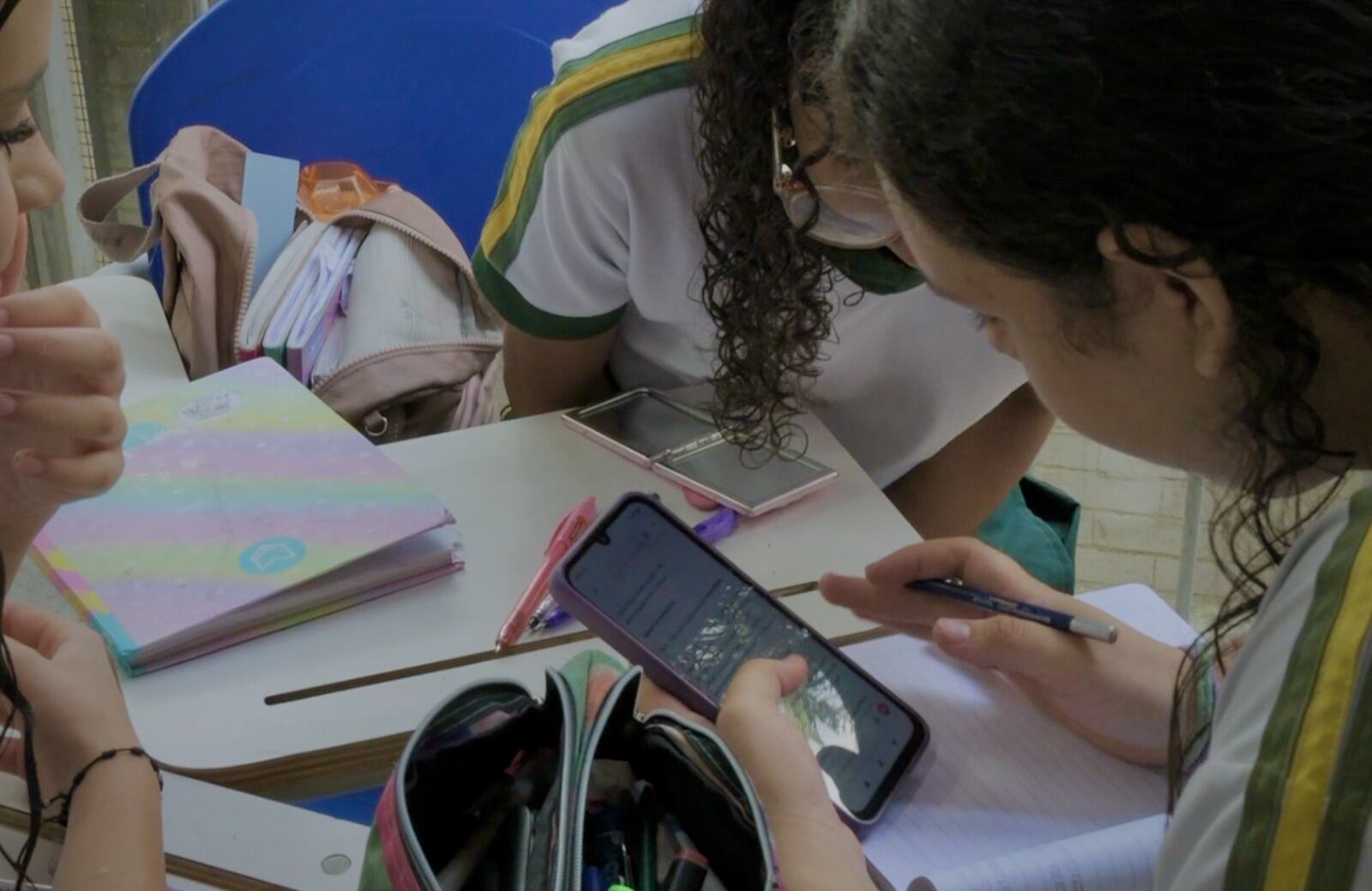 Estudiantes de Medellín se capacitan en ciberseguridad y prevención de riesgos digitales