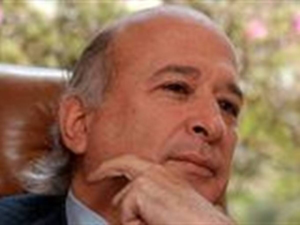 En firme juicio contra Sabas Pretelt de la Vega por 'yidispolítica'