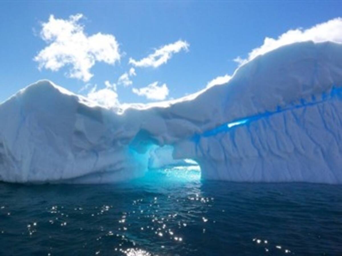 La NASA vigila formación de gran iceberg en la Antártida
