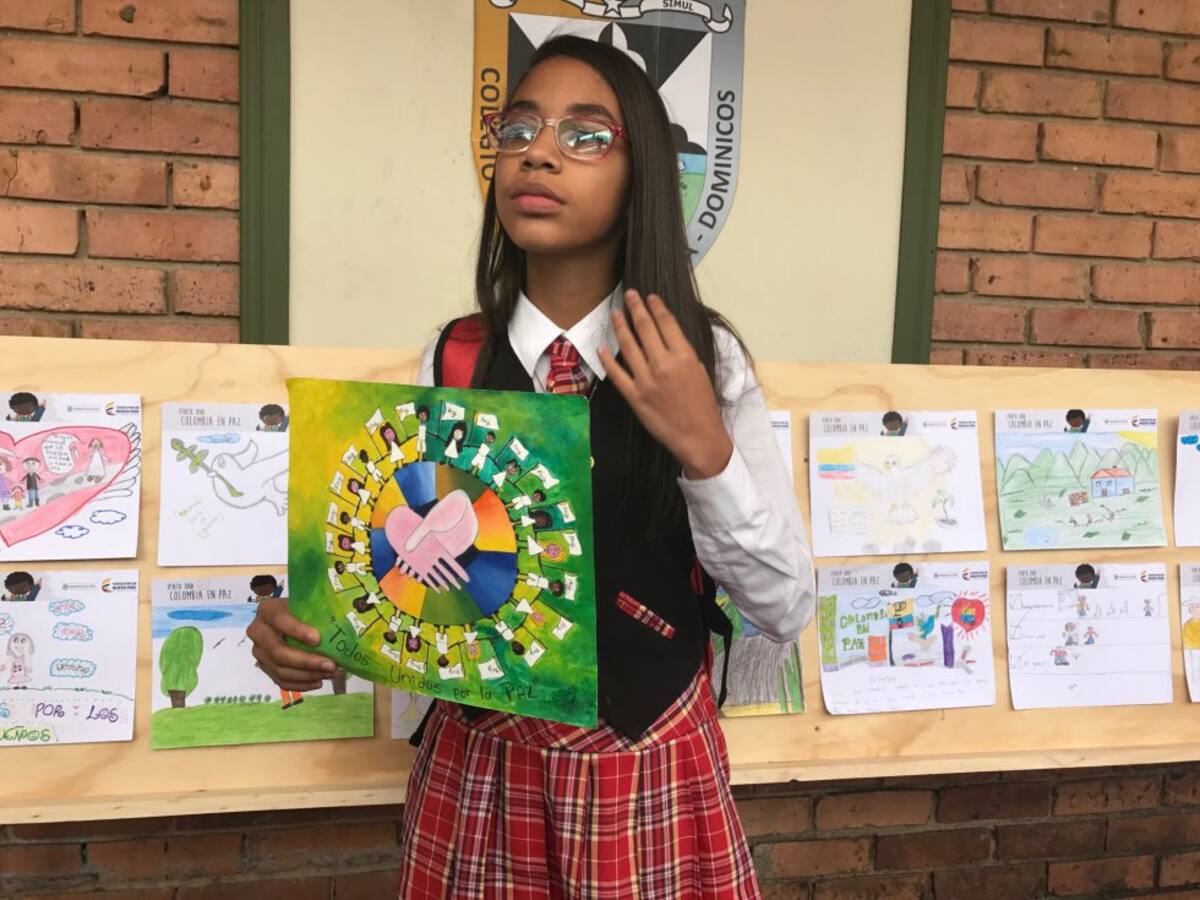 Fueron 15 niños entre los 2 y los 16 años de colegios oficiales del país quienes ganaron el concurso plasmando su visión del país en el posconflicto.