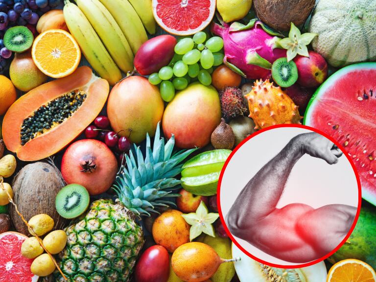 Variedad de frutas; y una persona enseñando su brazo con gran masa muscular. (Foto: Getty Images)
