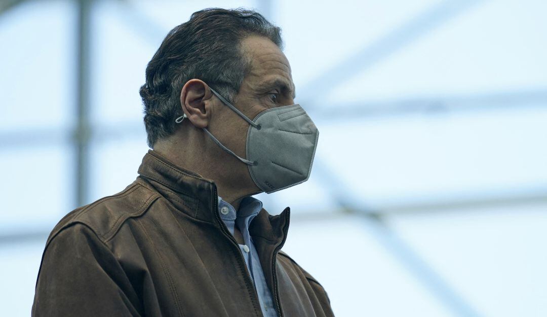 El gobernador de Nueva York, Andrew Cuomo, insistió en que no renunciará por peticiones de políticos ya que ellos no lo pusieron en el cargo.