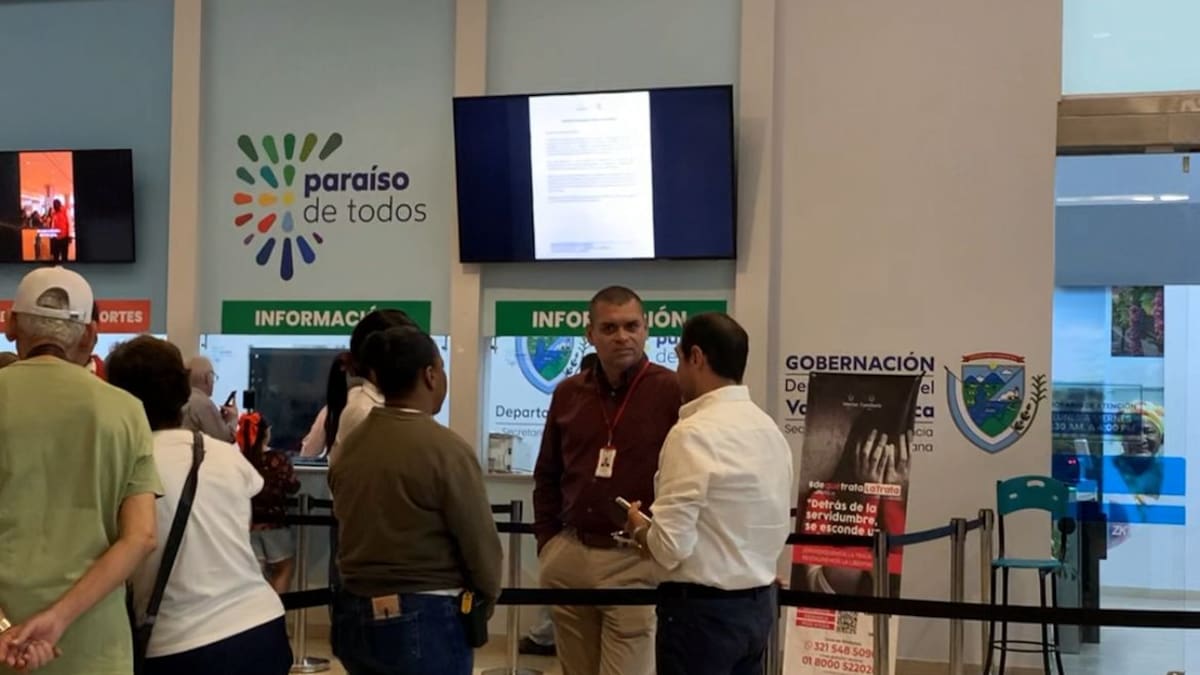 Molestia en Cali por suspensión de trámites de pasaportes