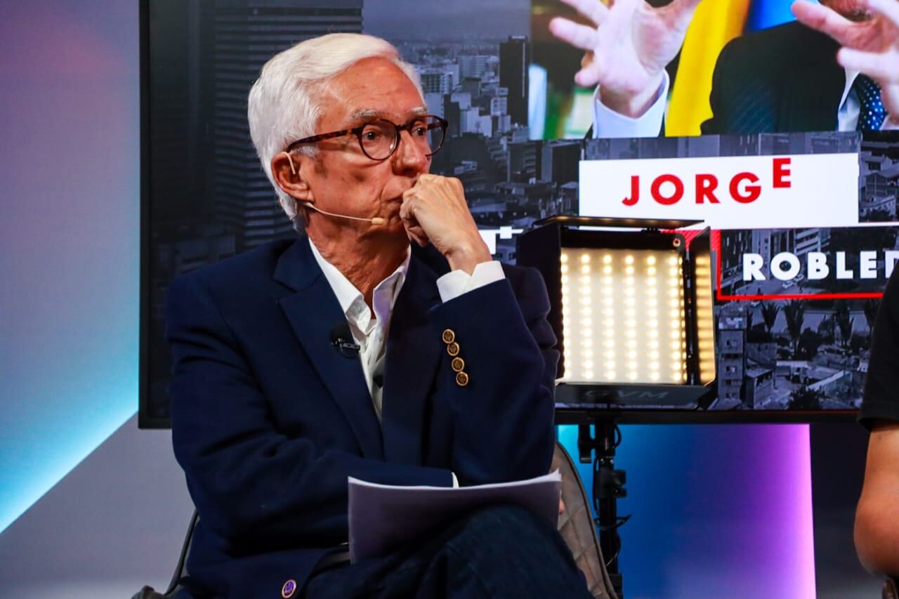 Jorge Enrique Robledo, candidato a la Alcaldía de Bogotá. Foto: Caracol Radio.