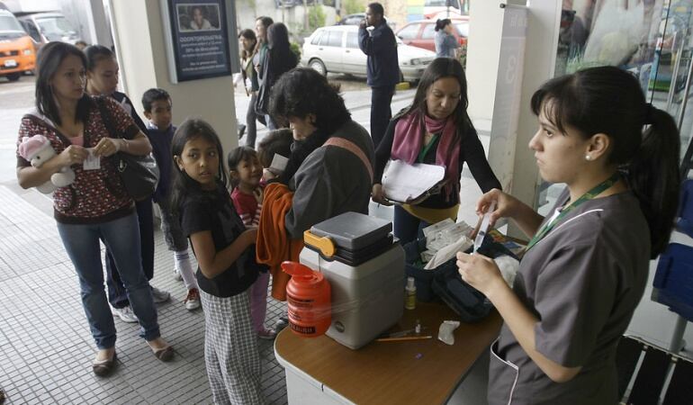 Vacunaciones en las terminales de transporte de Bogotá  