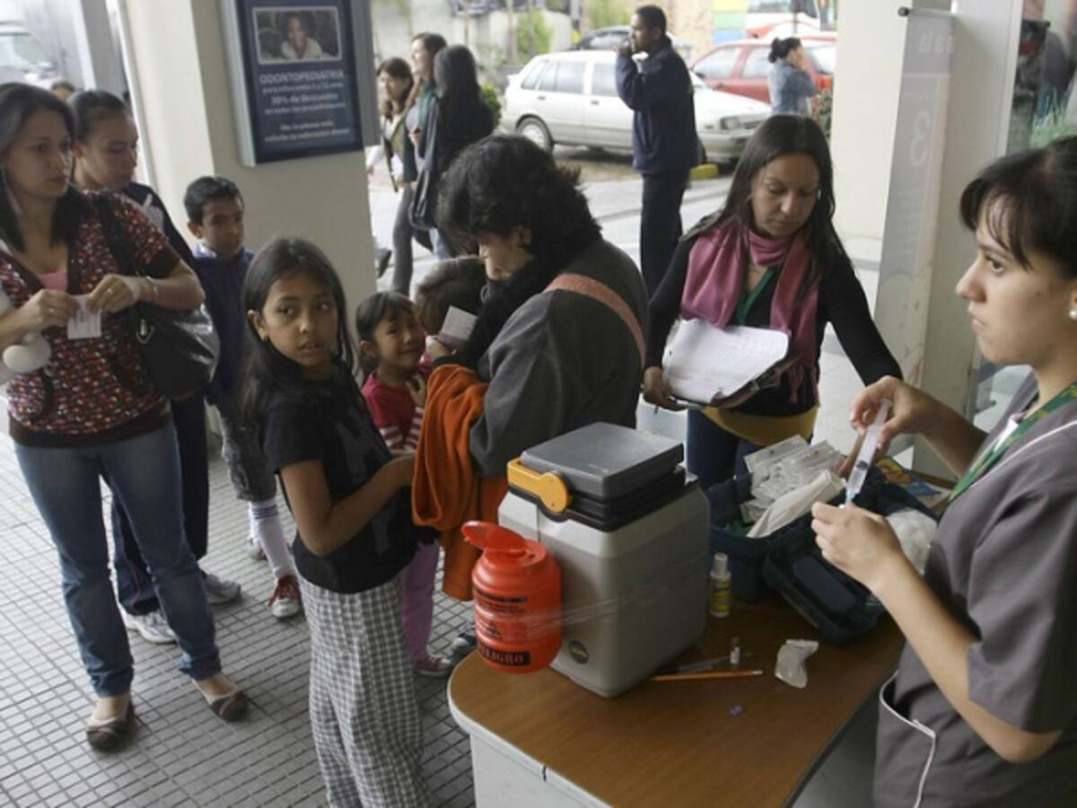 El 80% de vacunados por sarampión en terminales de Bogotá son venezolanos
