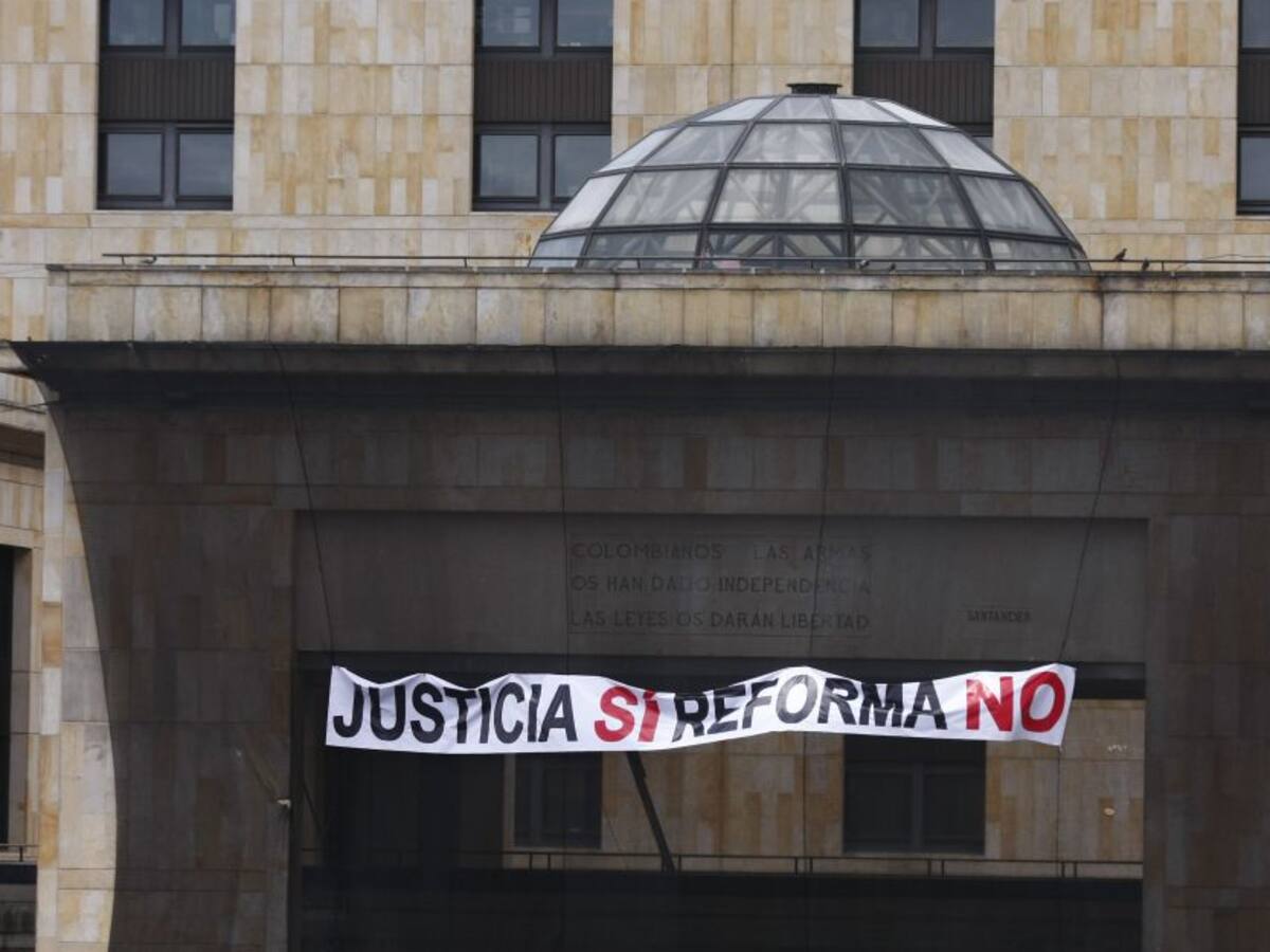 Sec. de Gobierno reclamó a congresistas por no hablar con la marcha