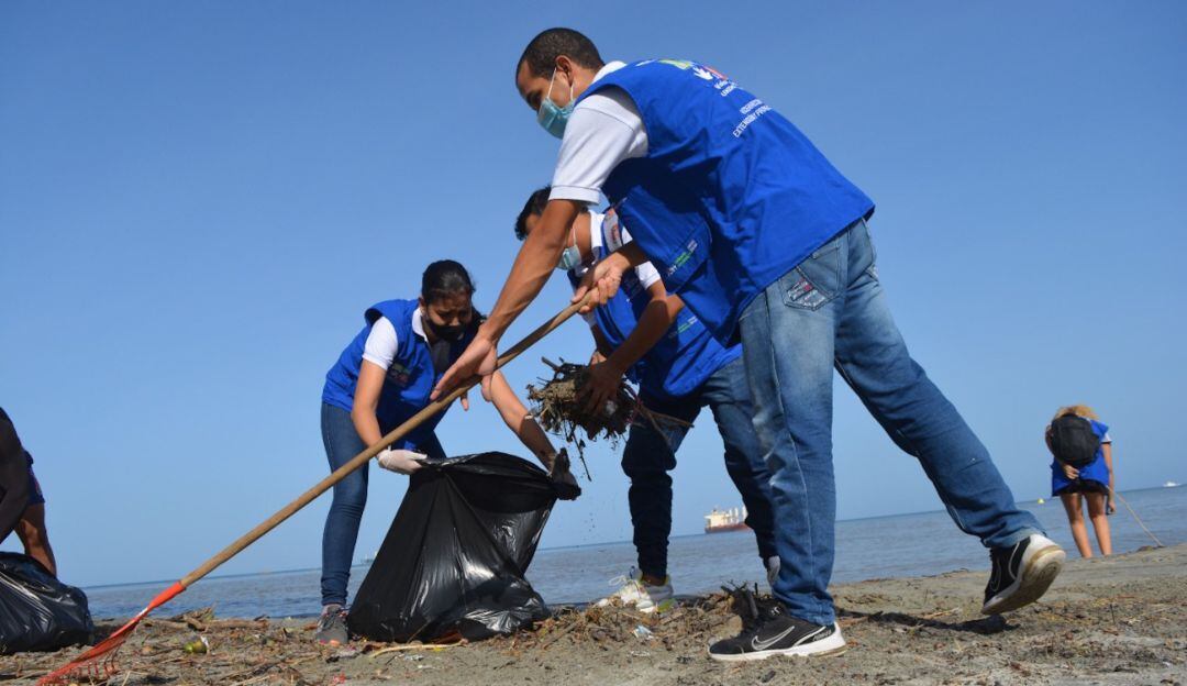 'Playatón' en la bahía de Los Cocos