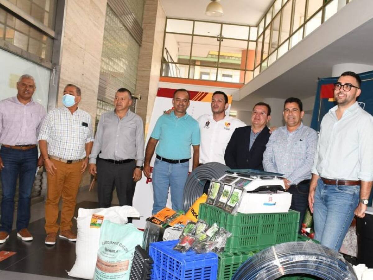 Gobernación entregó varios kits de seguridad alimentaria en el Tolima