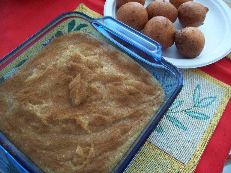 La leche será empleada para elaborar natilla y buñuelos. 