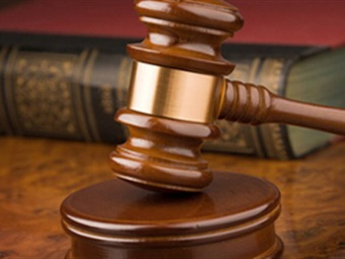 Crecen amenazas a magistrado que pidió investigar a Uribe por posibles vínculos con paras