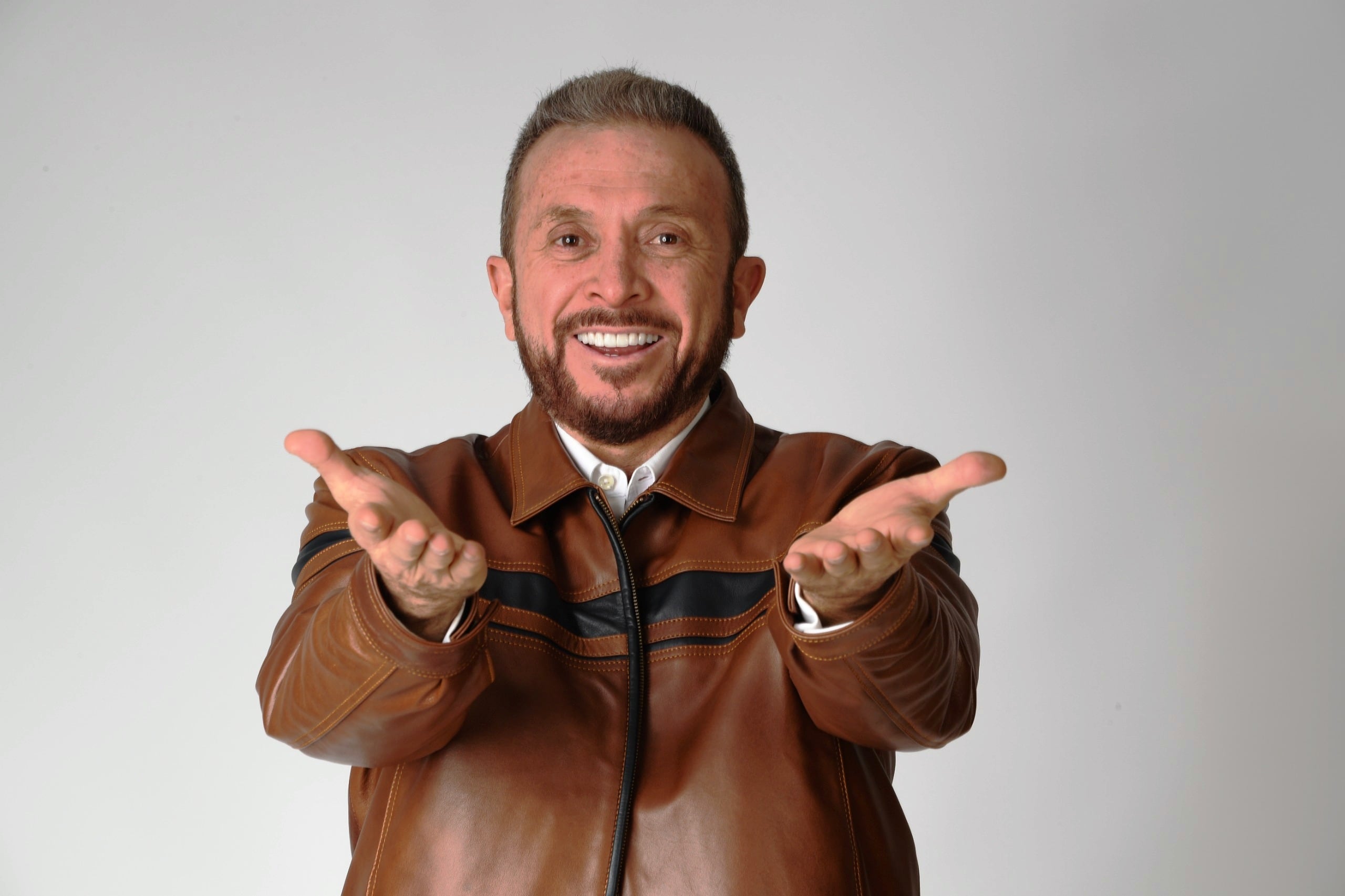 Dr. Roch abre el corazón de la infancia con Mía y Max, su libro más personal