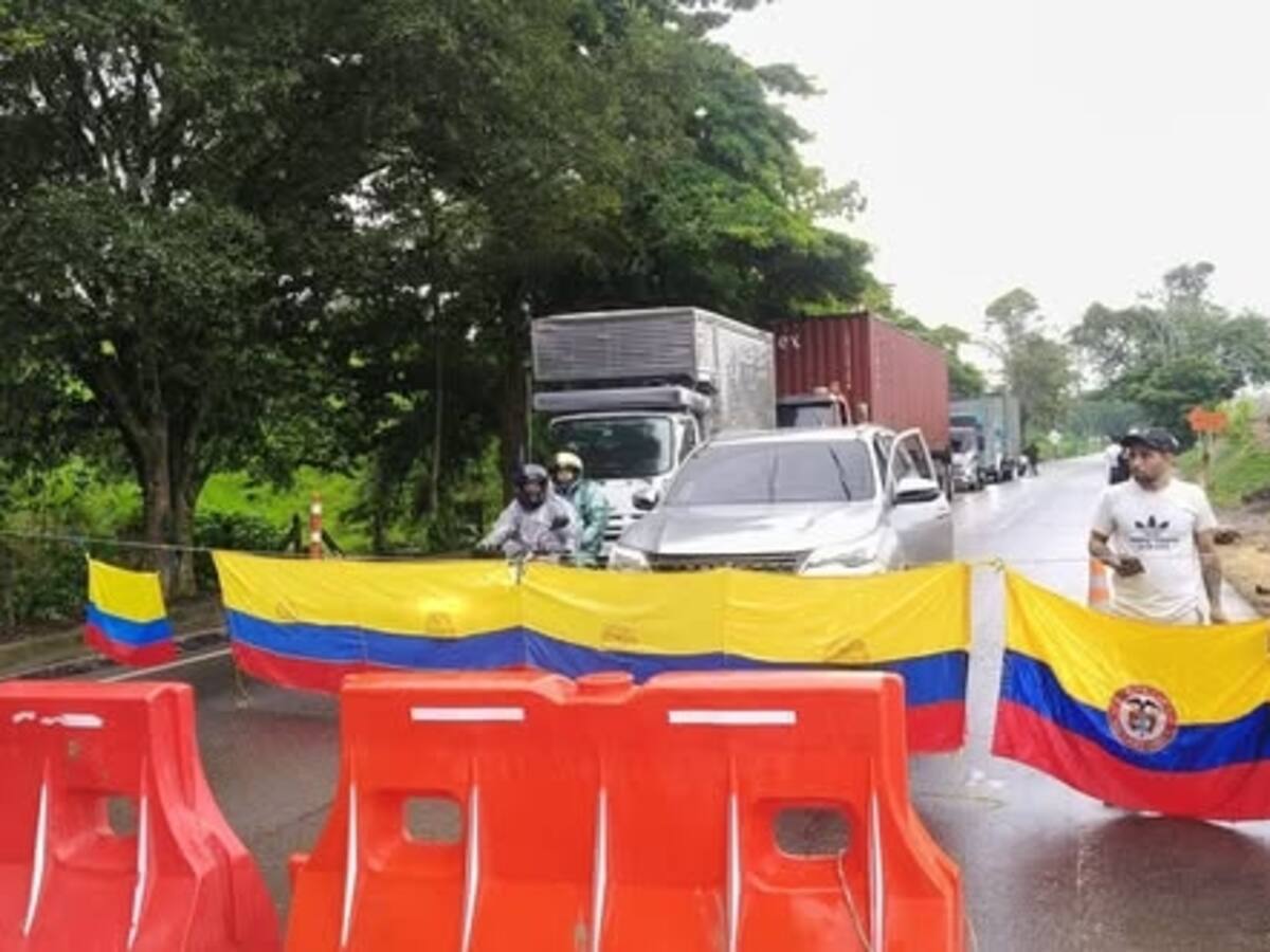 Continúan bloqueos en Troncal del Magdalena Medio en Santander: activan Puesto de Mando Unificado