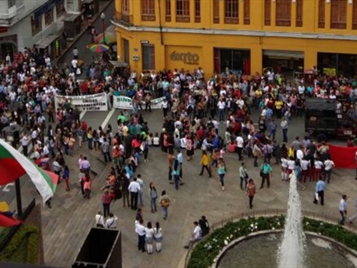 Docentes de Caldas se suman al paro nacional indefinido