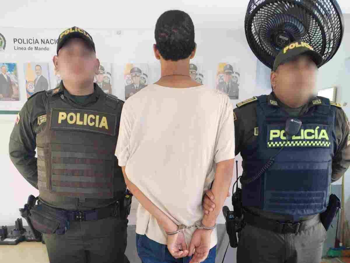 Dos capturados tras robar una prenda de oro a un hombre en Cartagena: comunidad los agredió