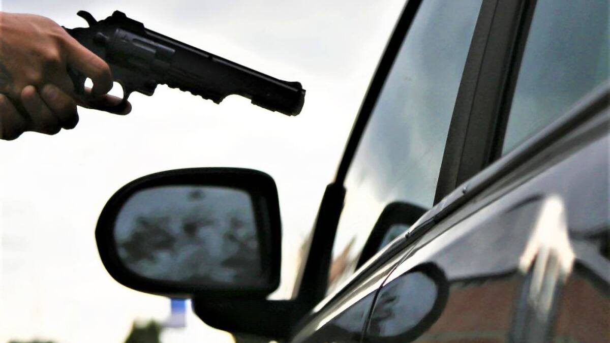 Sujetos armados asaltaron una caravana de vehículos en la vía Cauca – Huila